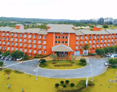 Apartamento no Lagoa Quente Hotel em Frente ao Lagoa Termas Parque