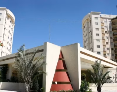 Apartamento no Royal Park Residence com Piscinas Termais